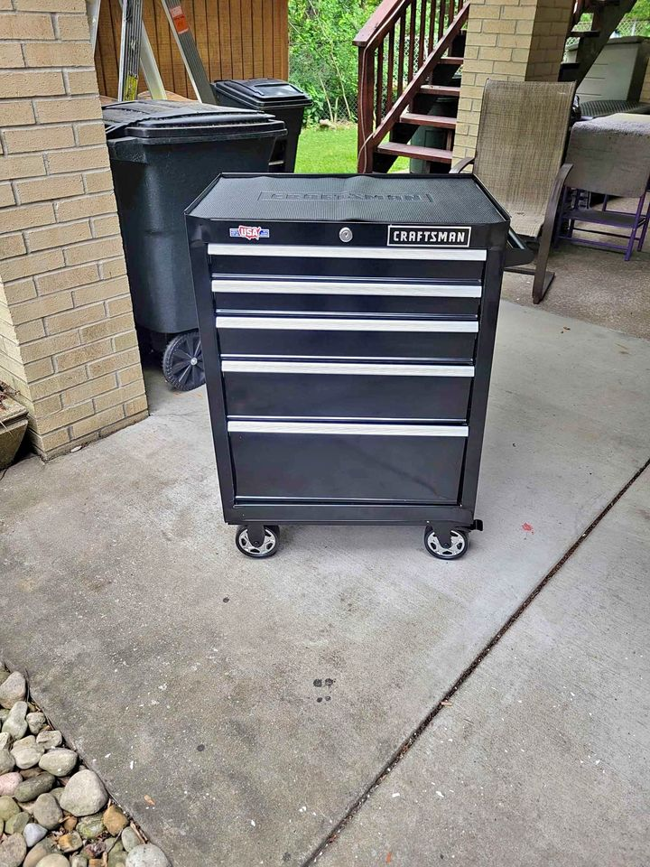 CRAFTSMAN 2000 Series 26.5-in W x 34-in H 5-Drawer Steel Rolling Tool Cabinet