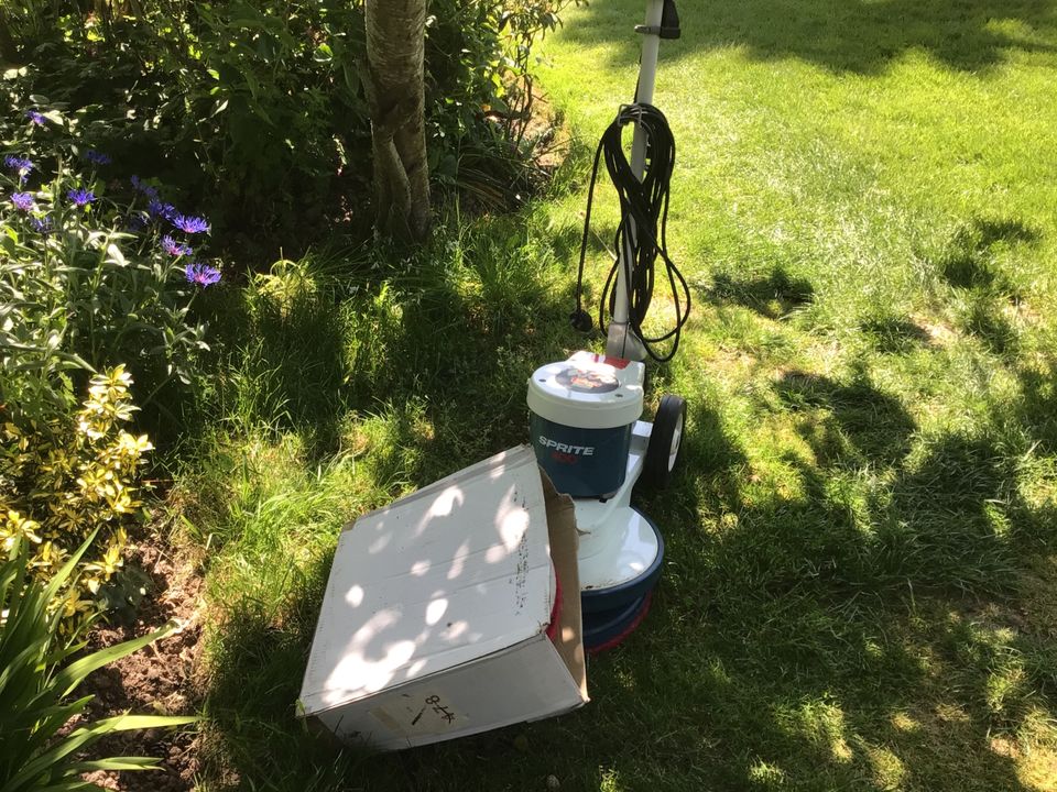 Victor floor polisher