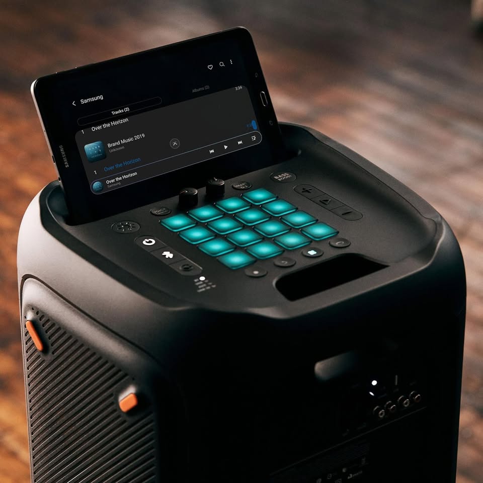 JBL PartyBox 1000 - High power wireless Bluetooth party speaker, black